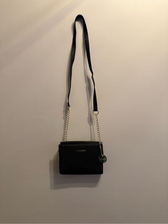 Steve Madden Handbags - Steve Madden Black Crossbody Wallet Purse Gold Chain